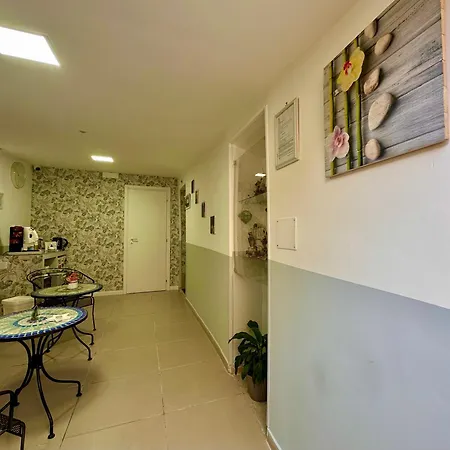 Sweet Dreams Bed & Breakfast 4*